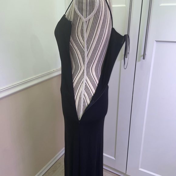 Brand New The Works Saks Fifth Avenue Black Gown. - Picture 10 of 12